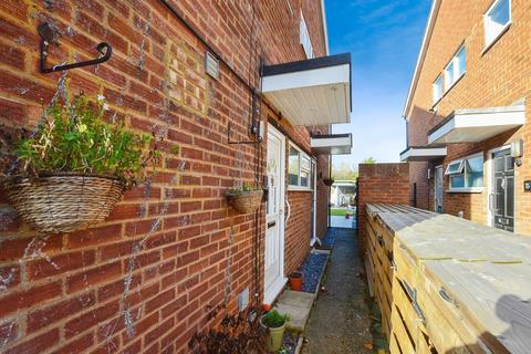 2 bedroom maisonette for sale, Gilpin Green, Harpenden