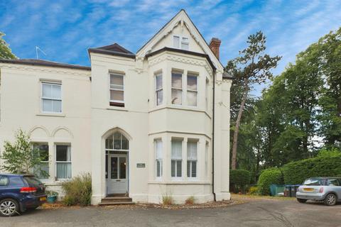 2 bedroom apartment for sale, Holmewood Close, Kenilworth