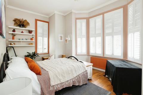 2 bedroom apartment for sale, Holmewood Close, Kenilworth