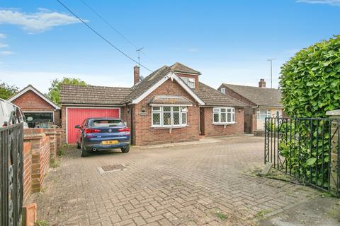 4 bedroom detached bungalow for sale, Wrabness Road, Ramsey, Harwich