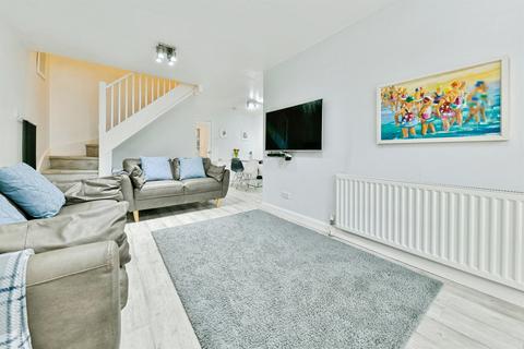 4 bedroom terraced house for sale, Glovers Close, HERTFORD