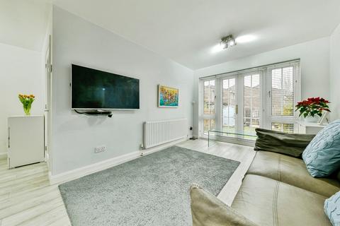 undefined, Glovers Close, HERTFORD