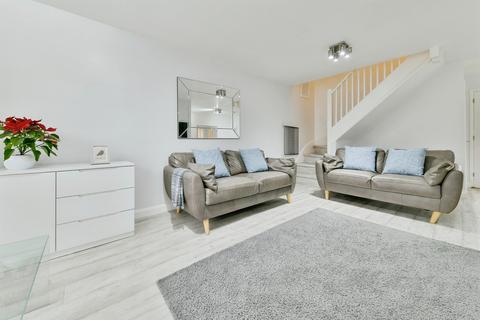 4 bedroom terraced house for sale, Glovers Close, HERTFORD