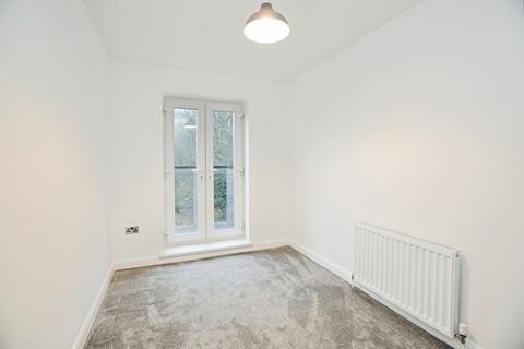 4 bedroom townhouse for sale, Brookdale Court, Halifax