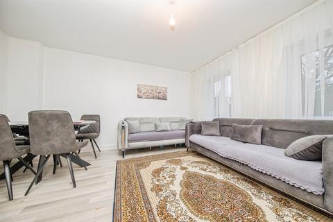 undefined, Starfield Close, Ipswich