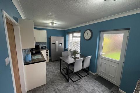 3 bedroom semi-detached house for sale, Hawthorn Grove, Kidderminster