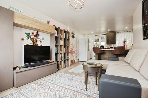 undefined, Chepstow Close, Northampton