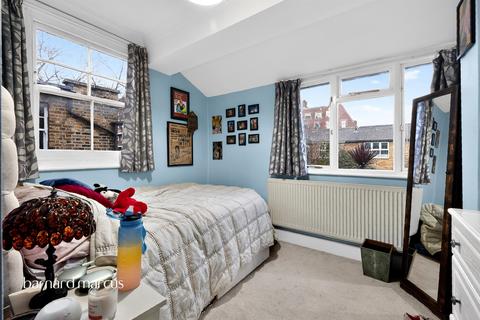 3 bedroom terraced house for sale, Orsett Street, LONDON