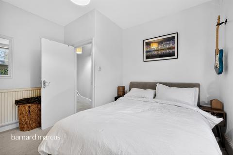 3 bedroom flat for sale, Manor Place, London