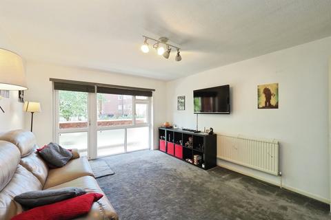2 bedroom flat for sale, Peel Drive, LOUGHBOROUGH