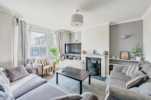 2 bedroom end of terrace house for sale, Garlands Road, Redhill