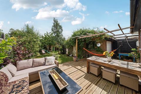 2 bedroom semi-detached bungalow for sale, Highway Avenue, Maidenhead