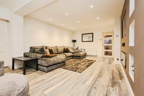 3 bedroom semi-detached house for sale, Hamilton Close, Wordsley, Stourbridge