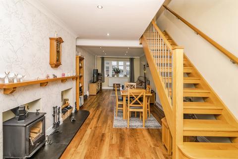 2 bedroom bungalow for sale, Highland Way, Lowestoft