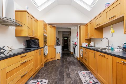 3 bedroom semi-detached house for sale, Botley Road, North Baddesley, Southampton