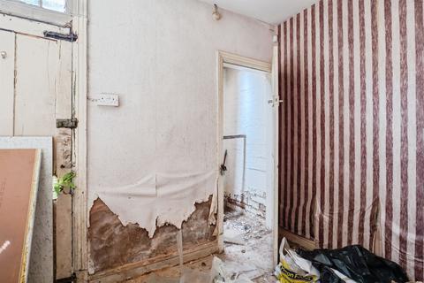3 bedroom end of terrace house for sale, Devana Road, Leicester