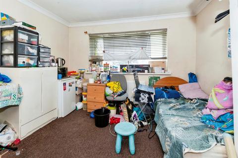 7 bedroom semi-detached house for sale, Queens Road, Slough