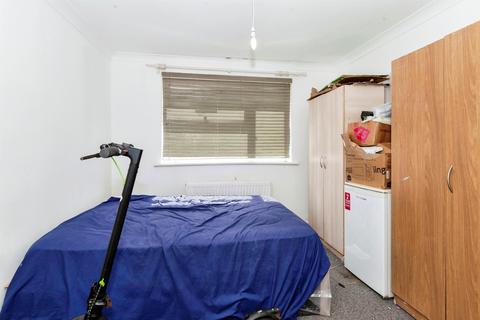 7 bedroom semi-detached house for sale, Queens Road, Slough