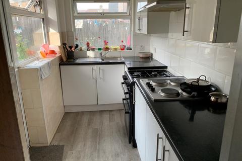 7 bedroom semi-detached house for sale, Queens Road, Slough