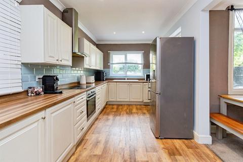 4 bedroom semi-detached house for sale, Stone Road, Stafford