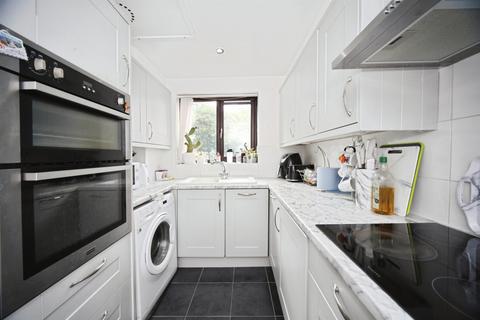 undefined, Claverley Green, Luton
