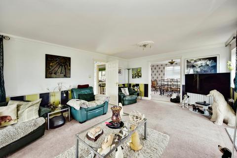 4 bedroom detached house for sale, Baldwin Road, Minster On Sea, Sheerness