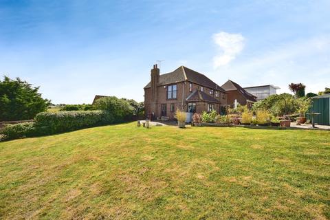 4 bedroom detached house for sale, Baldwin Road, Minster On Sea, Sheerness
