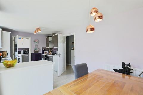 4 bedroom detached house for sale, Enstone Way, Wellesbourne, Warwick