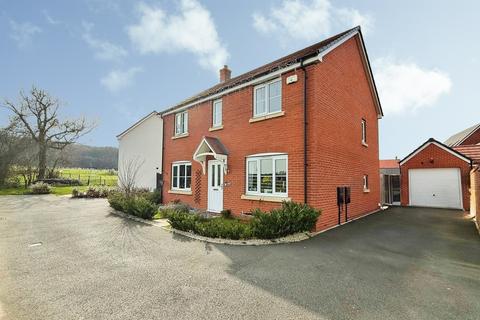 4 bedroom detached house for sale, Enstone Way, Wellesbourne, Warwick