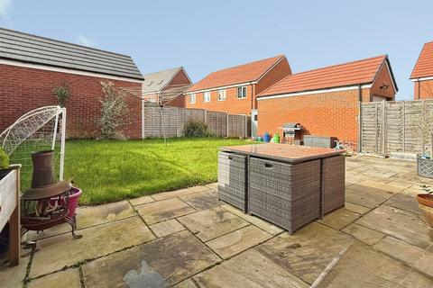 4 bedroom detached house for sale, Enstone Way, Wellesbourne, Warwick