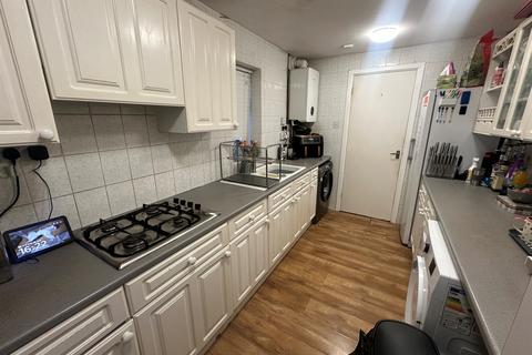 3 bedroom semi-detached house for sale, Kingscote Close, Redditch