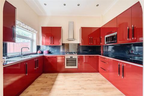 4 bedroom terraced house for sale, Kingsley Walk, Tring