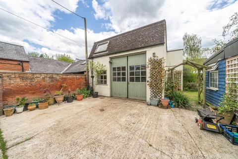 5 bedroom detached house for sale, Brook Street, Aston Clinton, Aylesbury