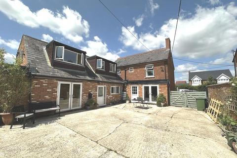 5 bedroom detached house for sale, Brook Street, Aston Clinton, Aylesbury