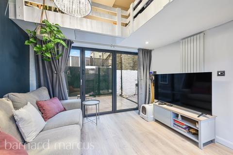 1 bedroom ground floor flat for sale, Charlmont Road, London