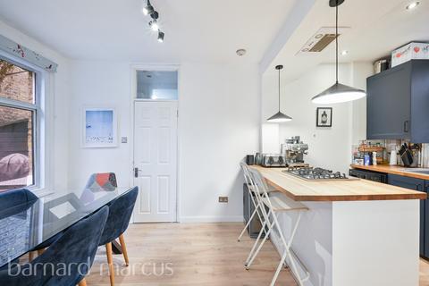 1 bedroom ground floor flat for sale, Charlmont Road, London