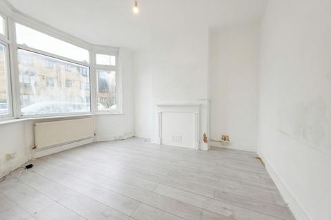 3 bedroom terraced house for sale, Chichester Road, London