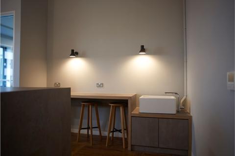 Studio to rent, Market Road