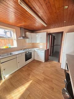 4 bedroom semi-detached house to rent, London NW10