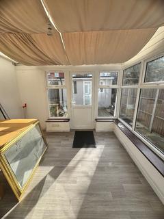 4 bedroom semi-detached house to rent, London NW10