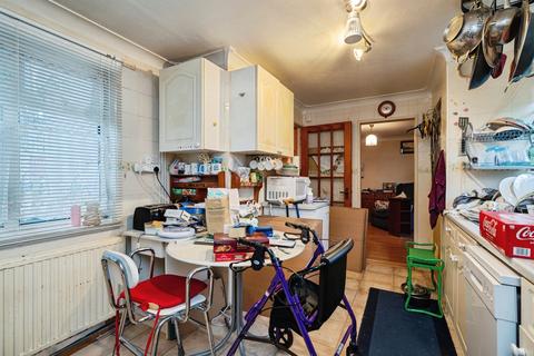 3 bedroom terraced house for sale, St. Johns Way, Thetford
