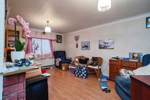 3 bedroom terraced house for sale, St. Johns Way, Thetford