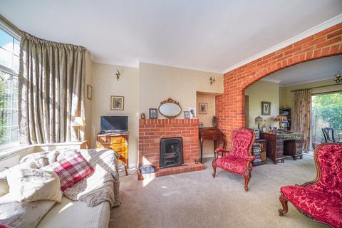 undefined, London Road, Aston Clinton, Aylesbury