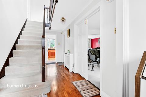 4 bedroom detached house for sale, Cleveland Gardens, Worcester Park