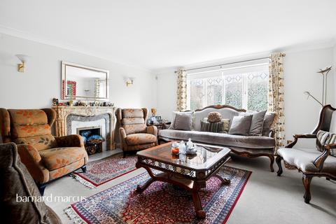 4 bedroom detached house for sale, Cleveland Gardens, Worcester Park