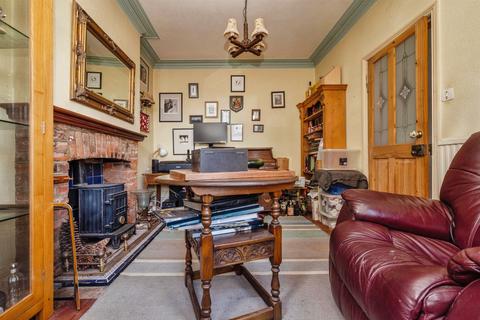 4 bedroom end of terrace house for sale, High Road, Gorleston, Great Yarmouth