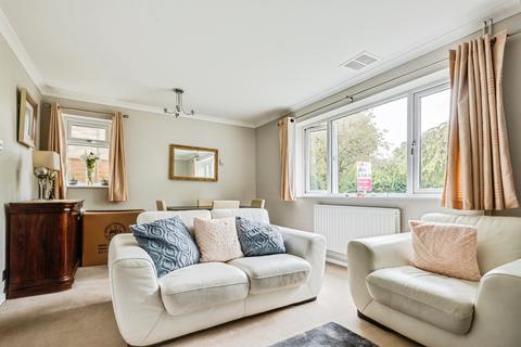 undefined, Farmers Close, Witney