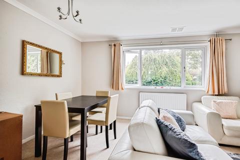 undefined, Farmers Close, Witney