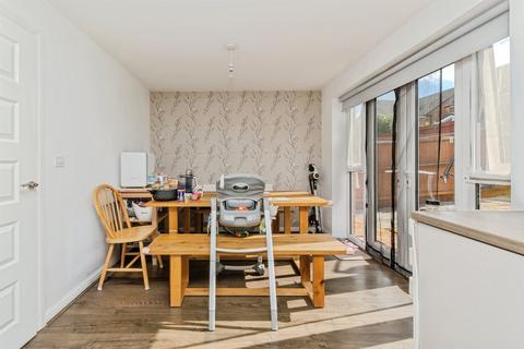 undefined, Nuthatch Close, Winsford