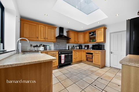 4 bedroom semi-detached house for sale, Brunswick Grove, London